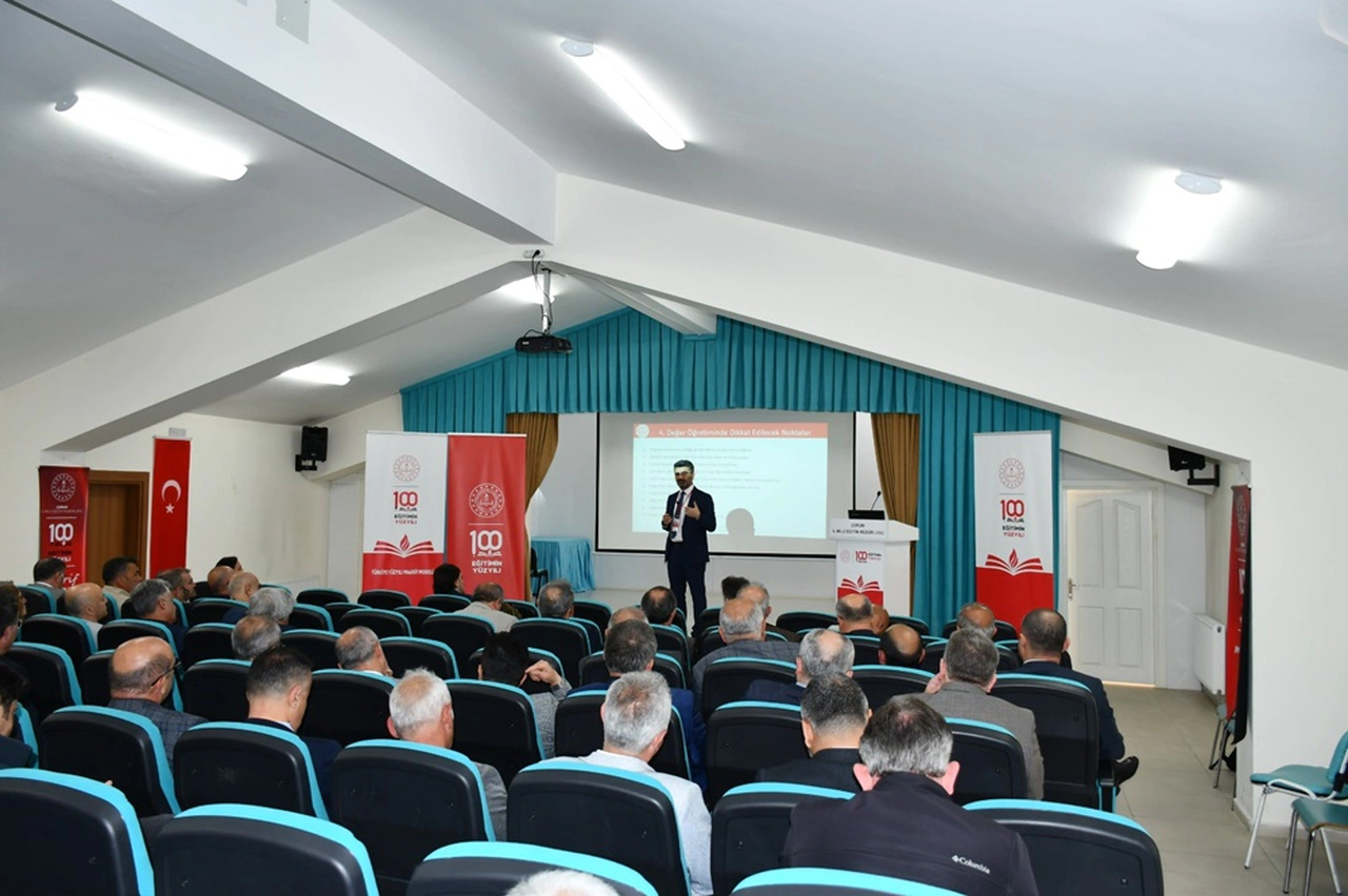Yeni Eğitim Modeli, Öğretmenlere Tanıtılıyor