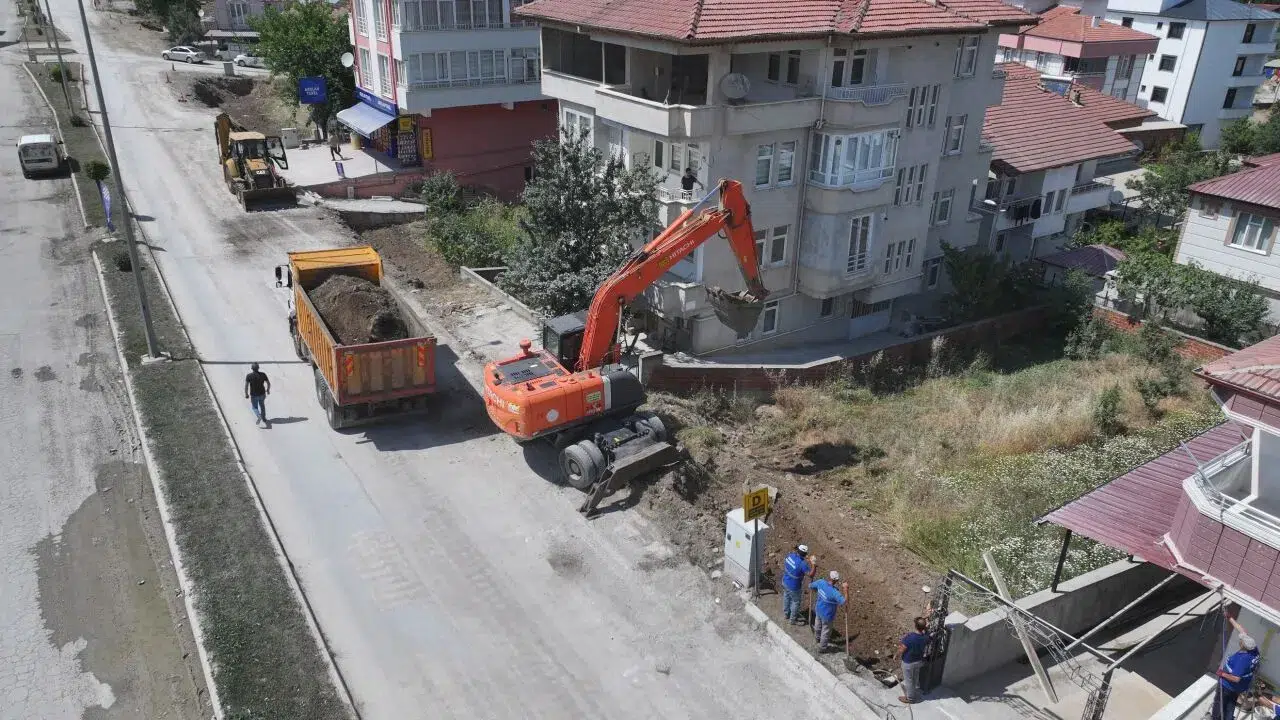 Erbaa'da Kazım Karabekir Caddesi'nde çalışmalar başladı