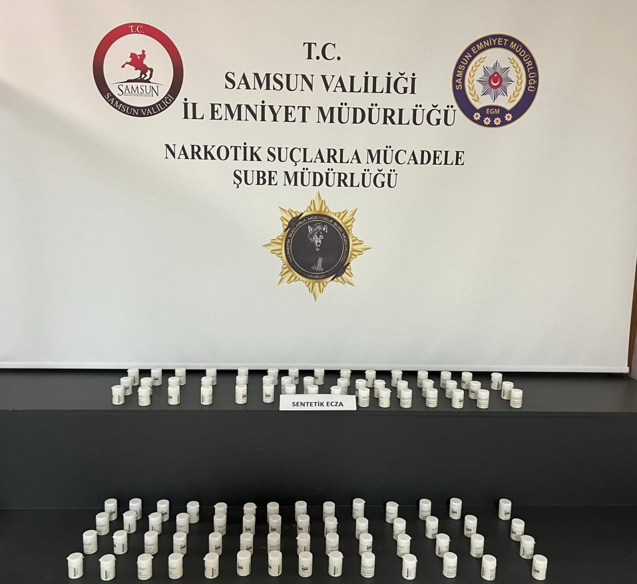 Samsun'da 5 bin 880 sentetik uyuşturucu hap ele geçirildi