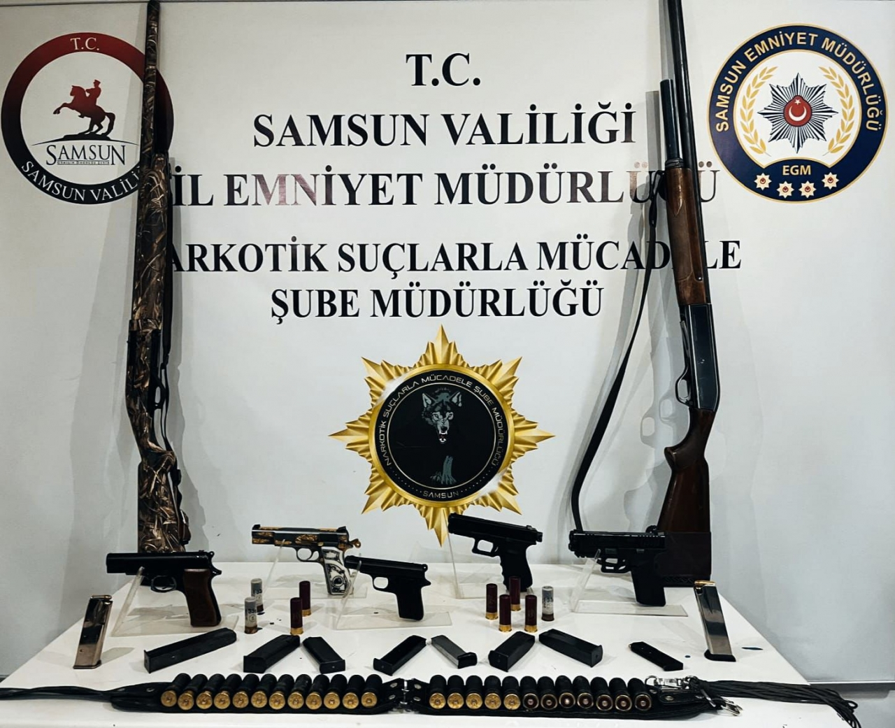 Samsun'da ruhsatsız silah operasyonunda 3 şüpheli yakalandı