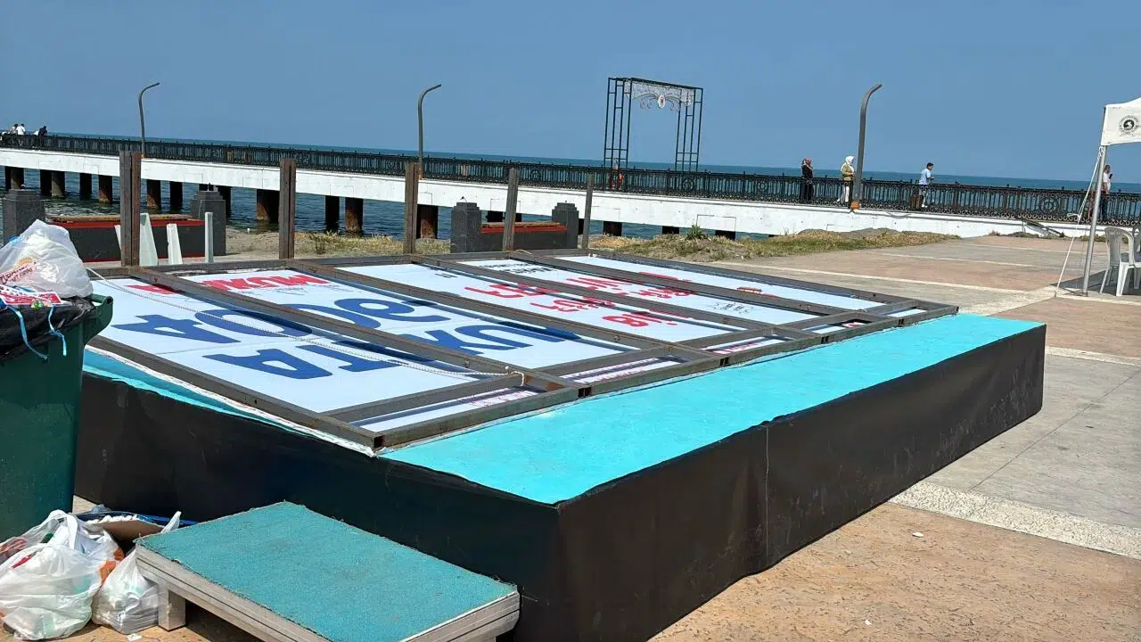 Samsun'da üzerlerine pankart düşen 5 ilkokul öğrencisi yaralandı