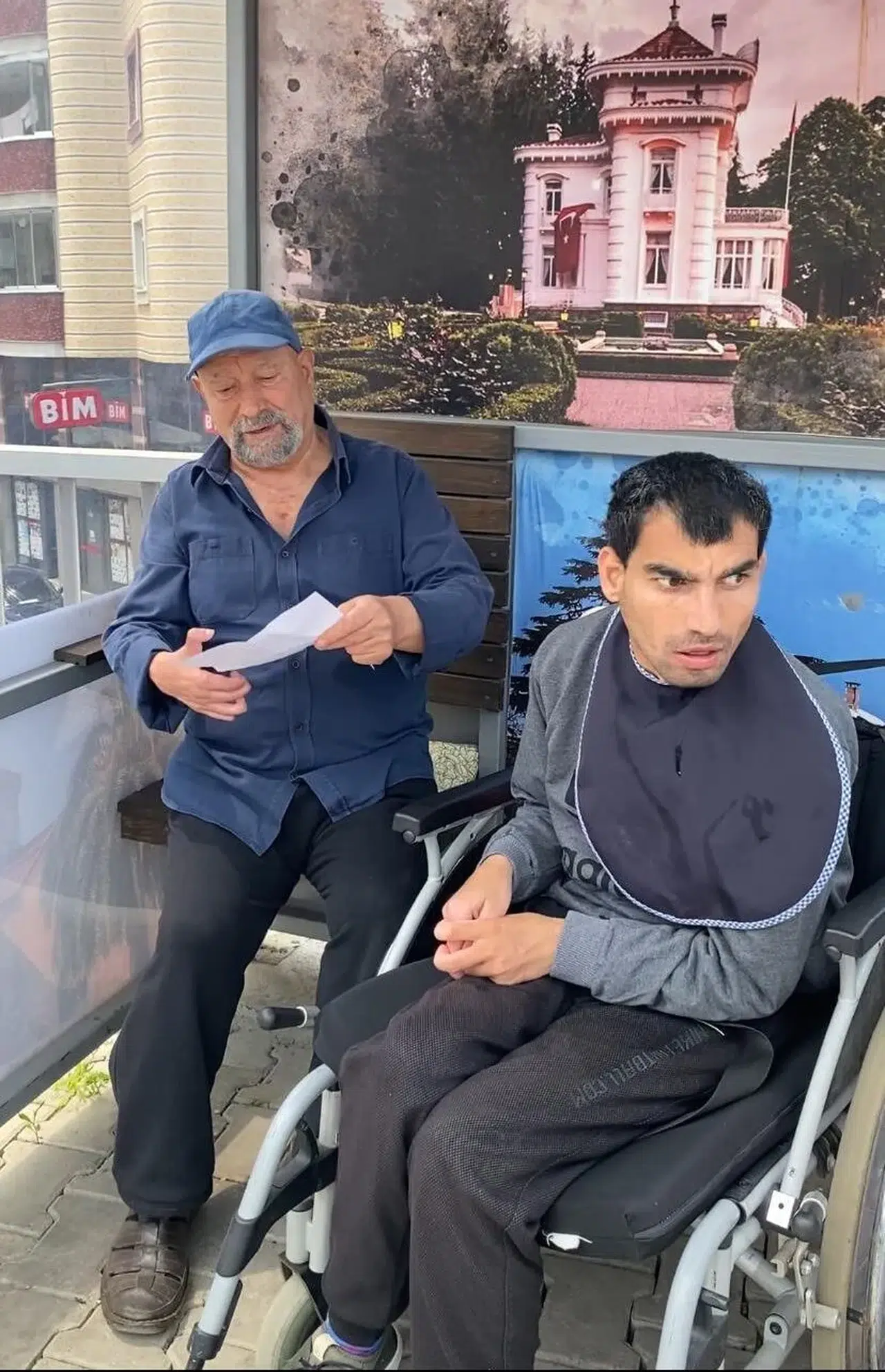 Şehit Eren Bülbül Gençlik Merkezi'nden engelli babası Doğan'a sürpriz