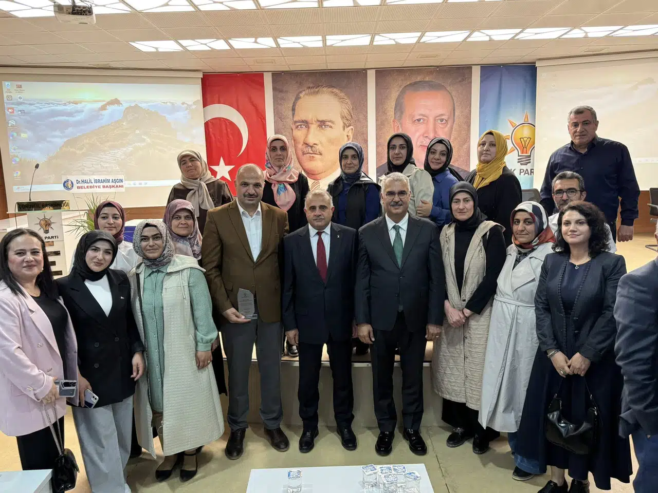‘AK Parti Laf Değil, İş Üretir’