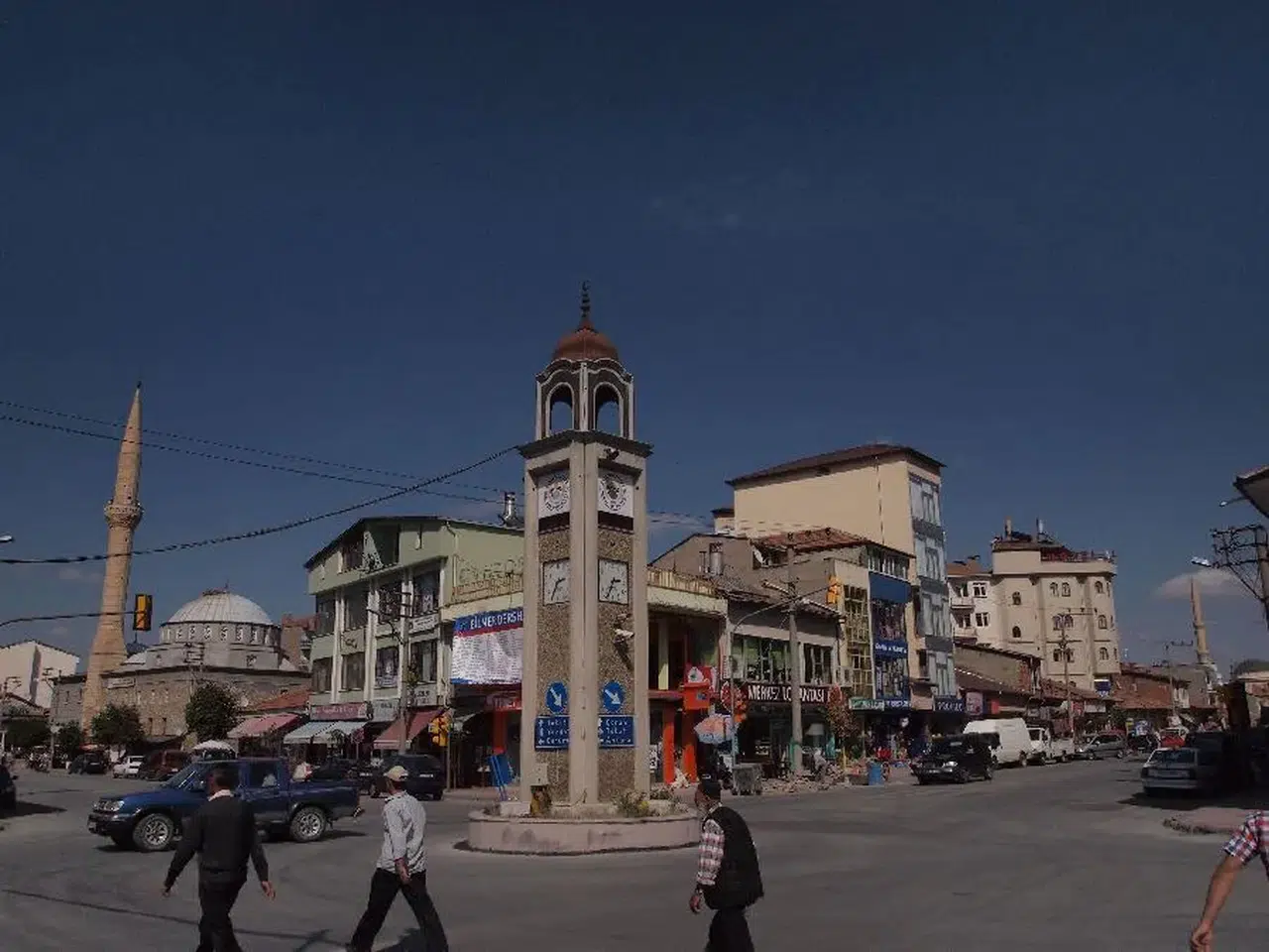 Alacahöyük'te Park Sorunu ve Yıkık Geyik Heykeli