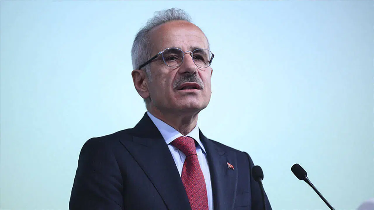 Bakan Geliyor,  Hızlı Trenin Temelini Atacak