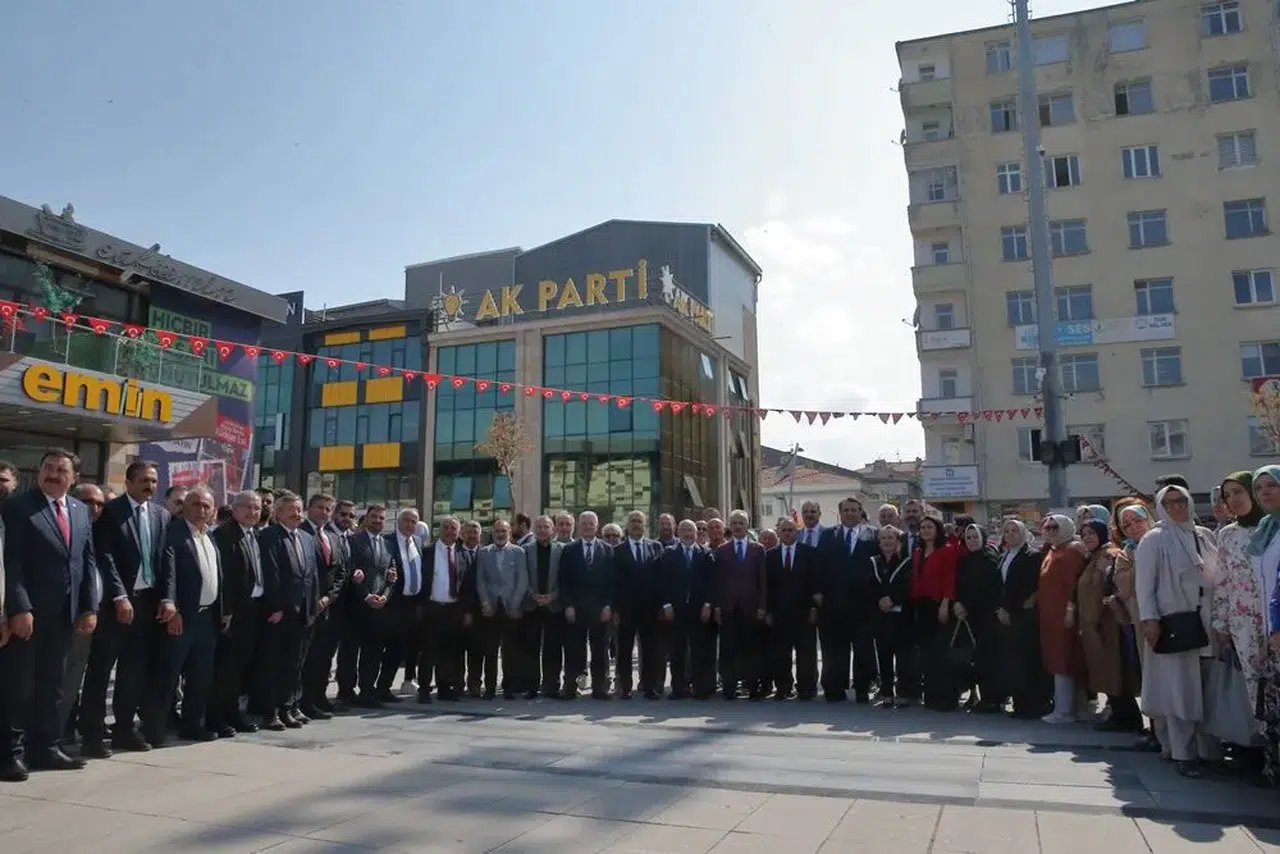 Bakan Uraloğlu,  Çorum'da