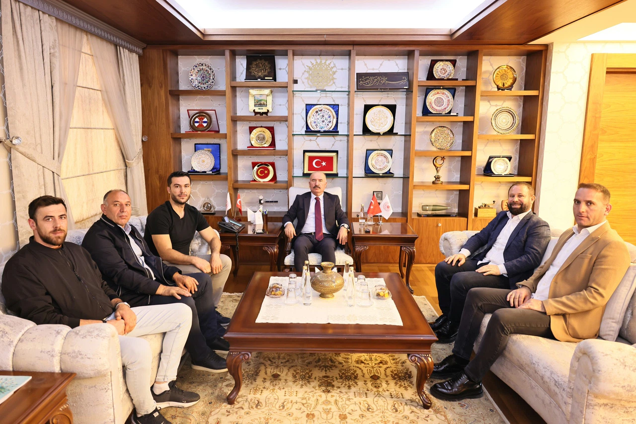 ÇESİAD Yönetimi Vali Çalgan ile Görüştü