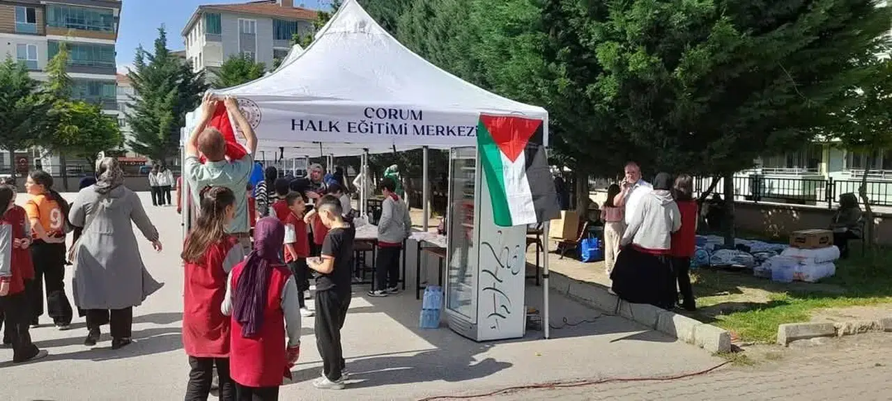 Gazze'deki Kardeşleri İçin Kermes Açtılar