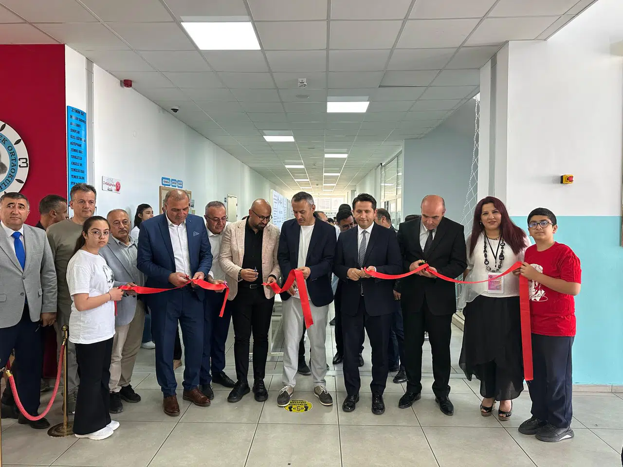 Gençler Yeteneklerini Bilim Fuarında Sergiledi