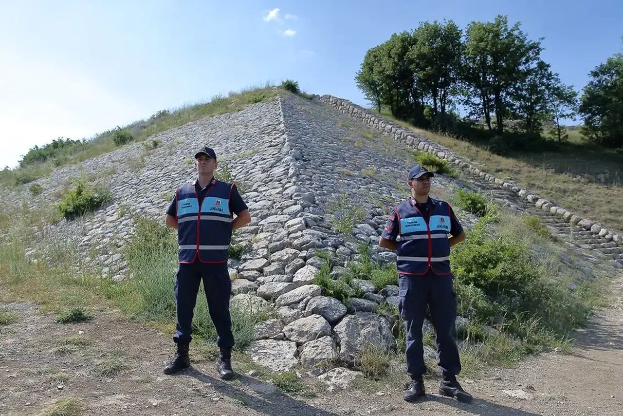 Jandarma,  Antik Kentlerde Görev Başında