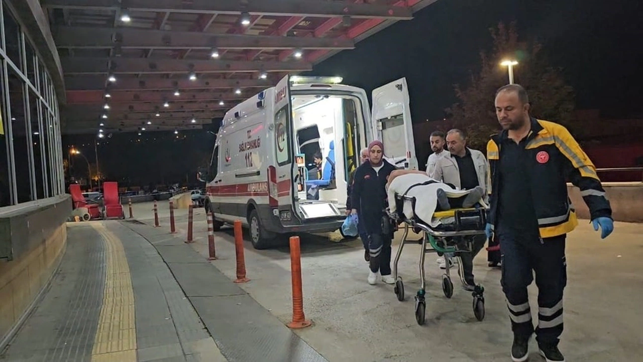Sahipsiz Köpekler Motosikletli Gence Saldırdı
