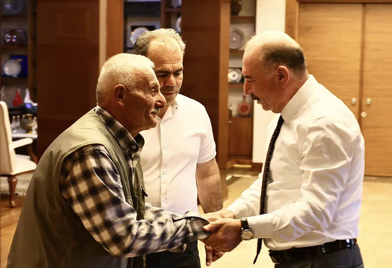 Vali Çalgan,  Şehit Babasını Ağırladı