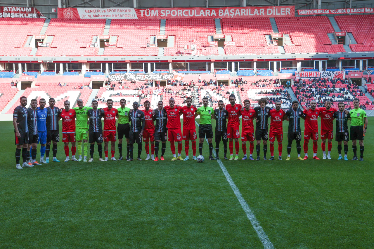 Dostluk Kazandı