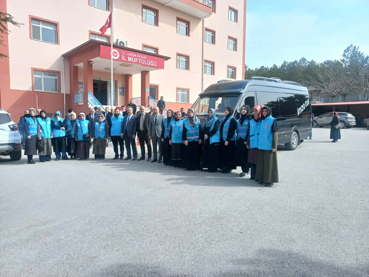 Gönüllü Öğreticiler, Çocuklar İçin Yola Çıktı