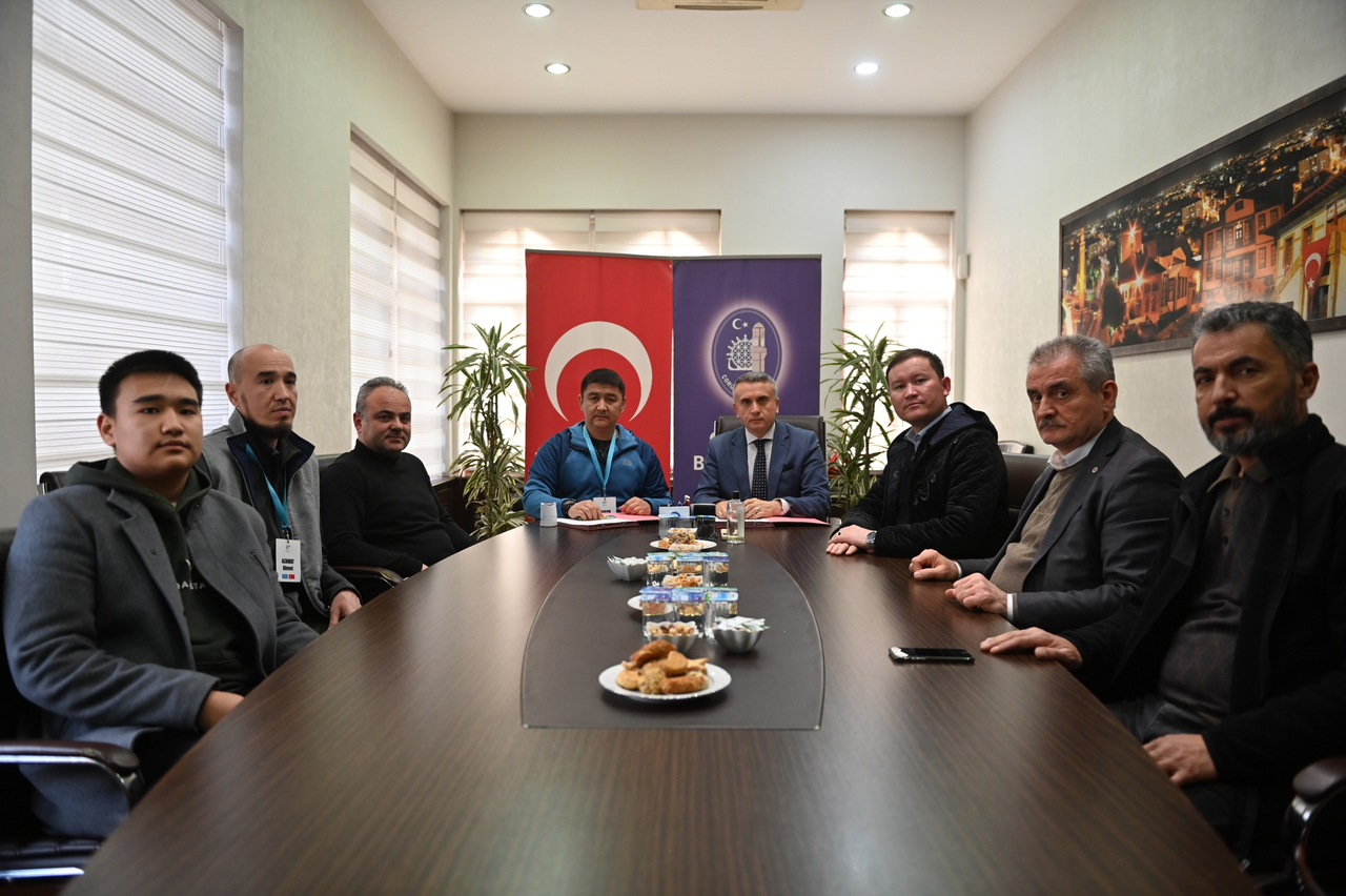 Kazakistan’dan Çorum’daki Depremzedelere Yardım