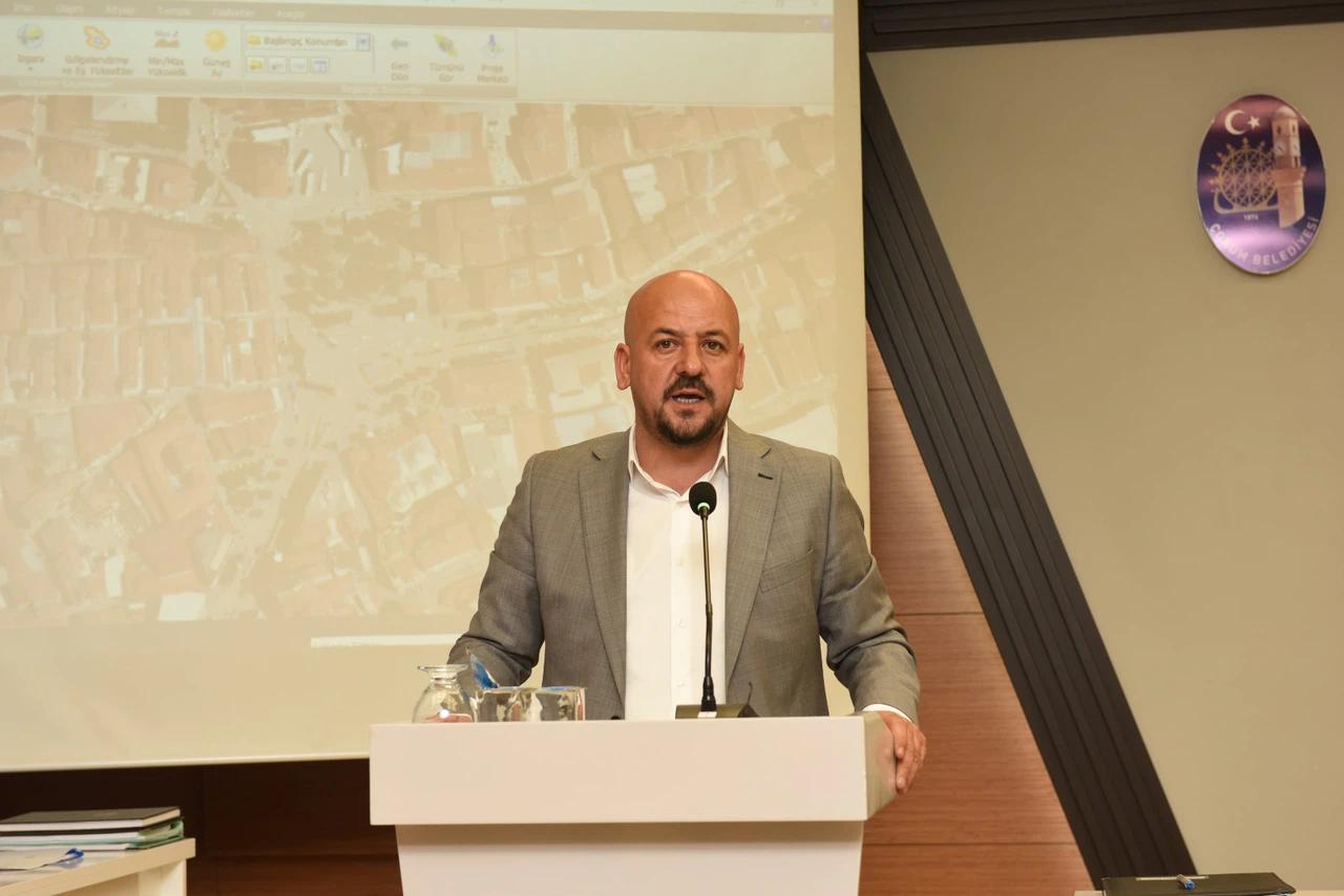 Yılmaz, Belediyeye Mültecilere Yardımı Sordu