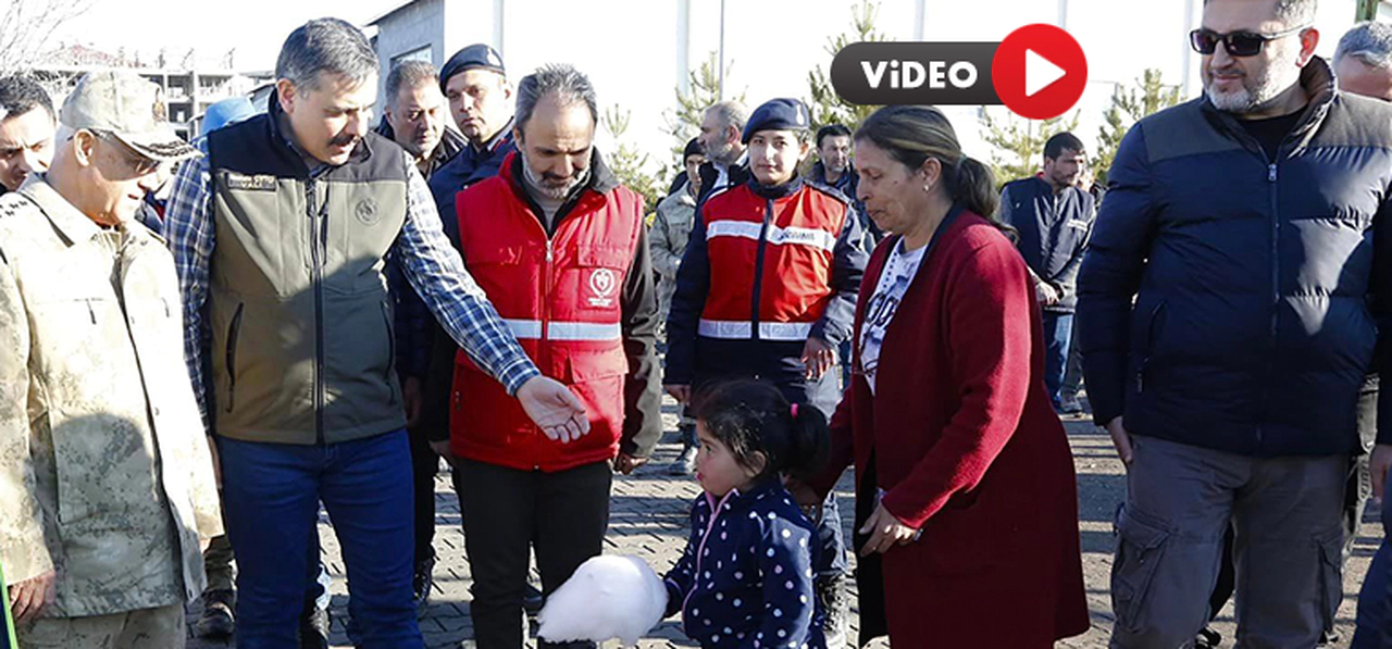 Vali Çiftçi, Afşin’de Çocuklarla Görüştü