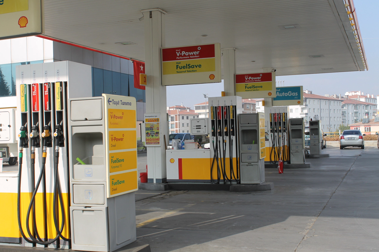 Benzine 66 Kuruş Zam Gelmesi Bekleniyor