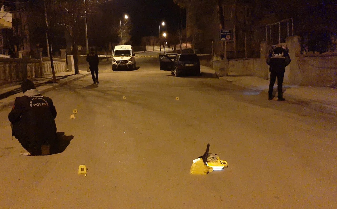 Aracında Silahlı Saldırıya Uğradı