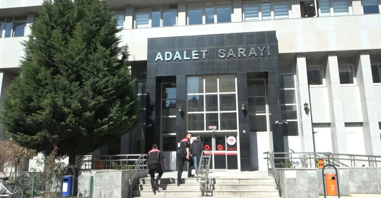 Kaçırdıkları Kişiyi Alıkoyup Darbetmişler
