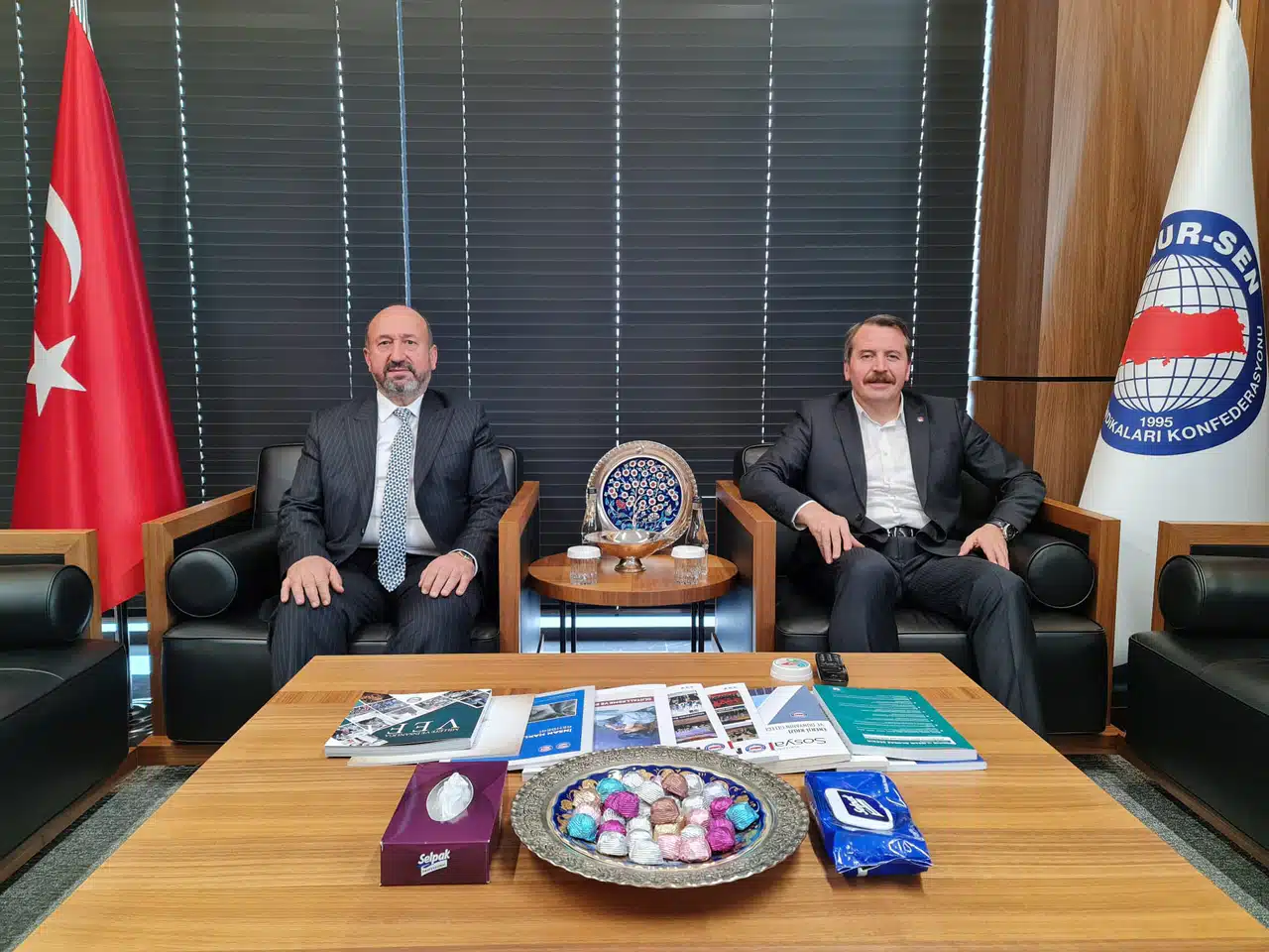 Kavuncu: Memur-Sen, Vesayetin Değil Demokrasinin Yanında Yer Almıştır
