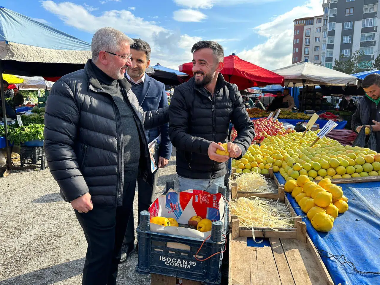 Yeni Haftanın İlk Ziyareti Pazartesi Pazarı’na