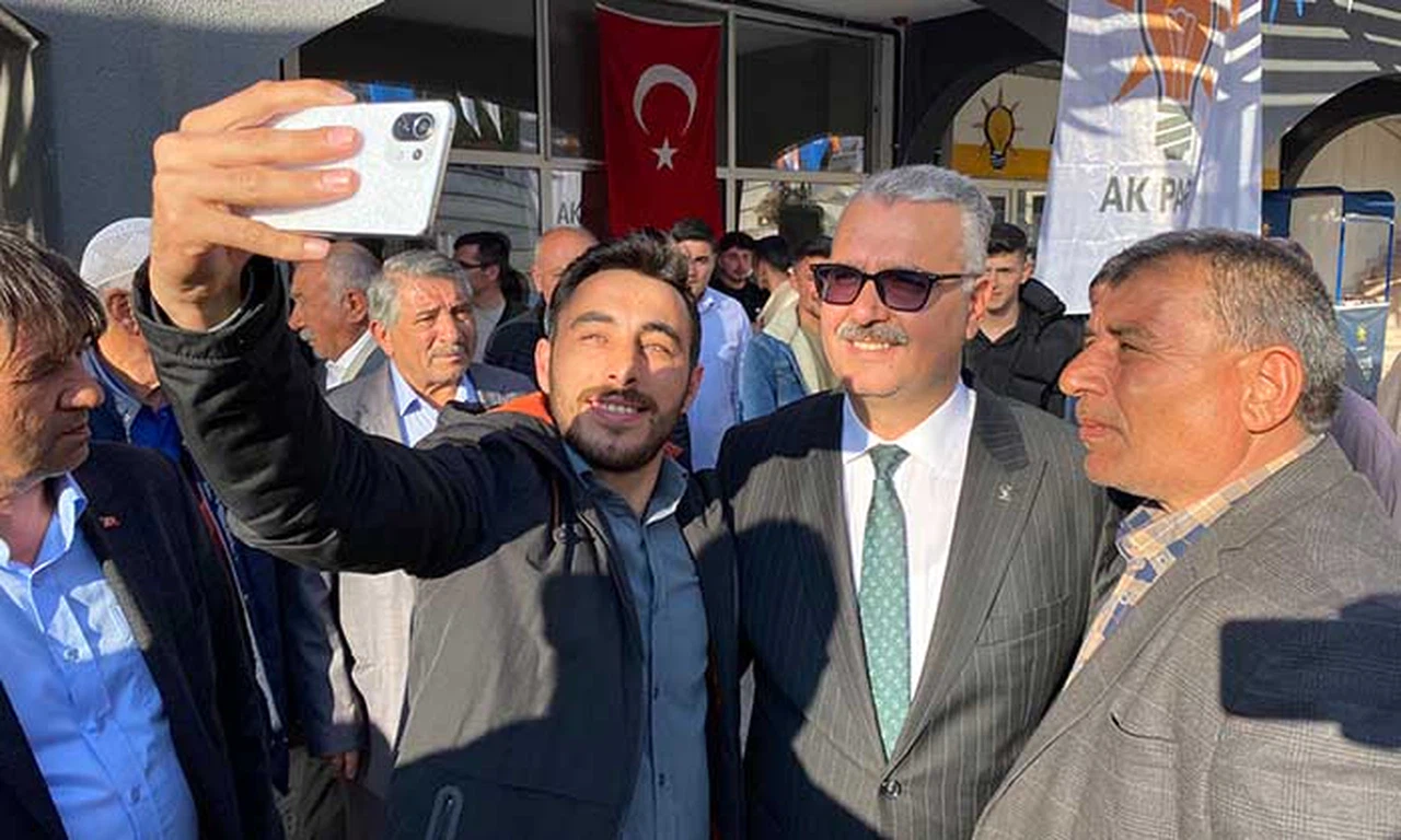 Ahlatcı: Bunlar Ayasofya'yı  Tekrar Müzeye Çevirecekler