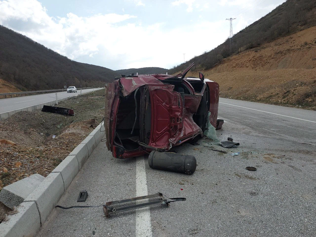 Alaca’daki Kazada İki Kişi Yaralandı