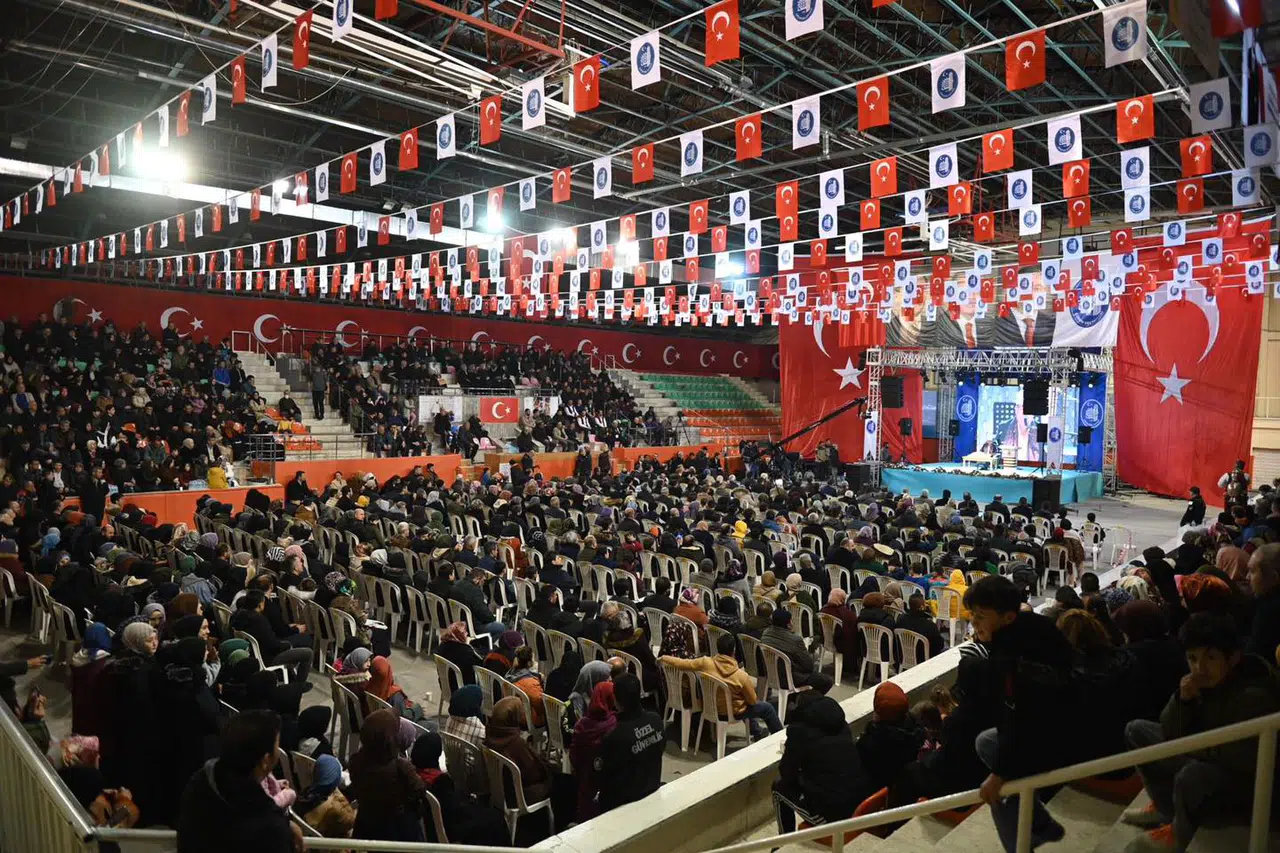 Atatürk Spor Salonu’nda Kur’an-ı Kerim Ziyafeti