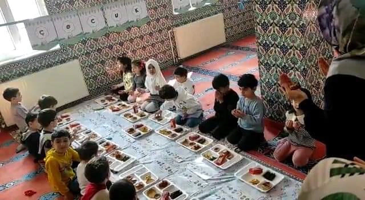 Çocuklara Orucun Önemi Anlatıldı