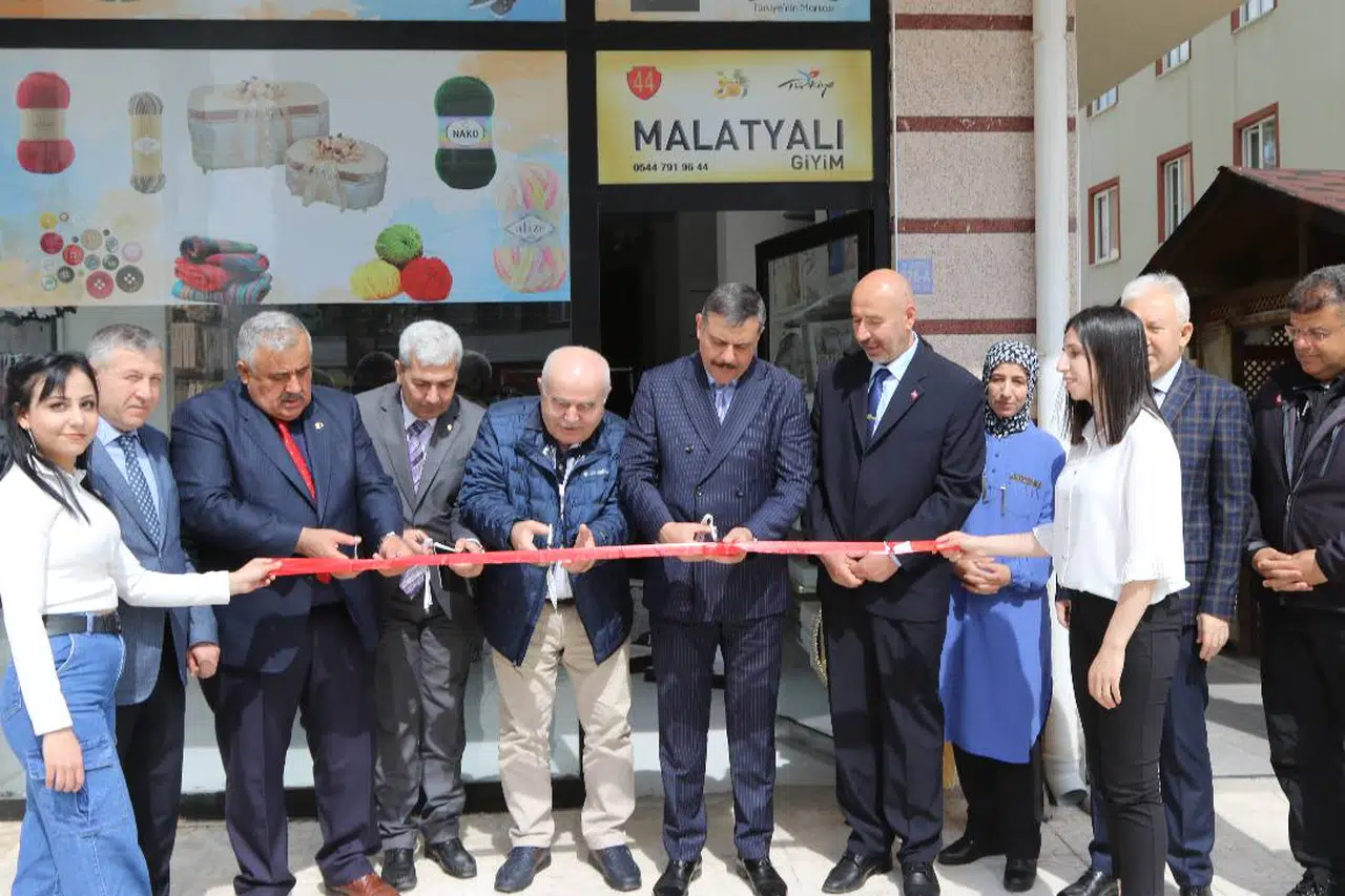 Depremzede Aile Çorum’da İş Yeri Açtı