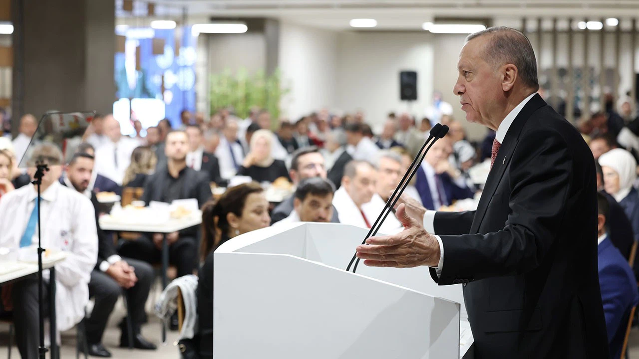 Erdoğan: Türkiye Genelinde 42 Bin Sağlık Personeli Alıyoruz