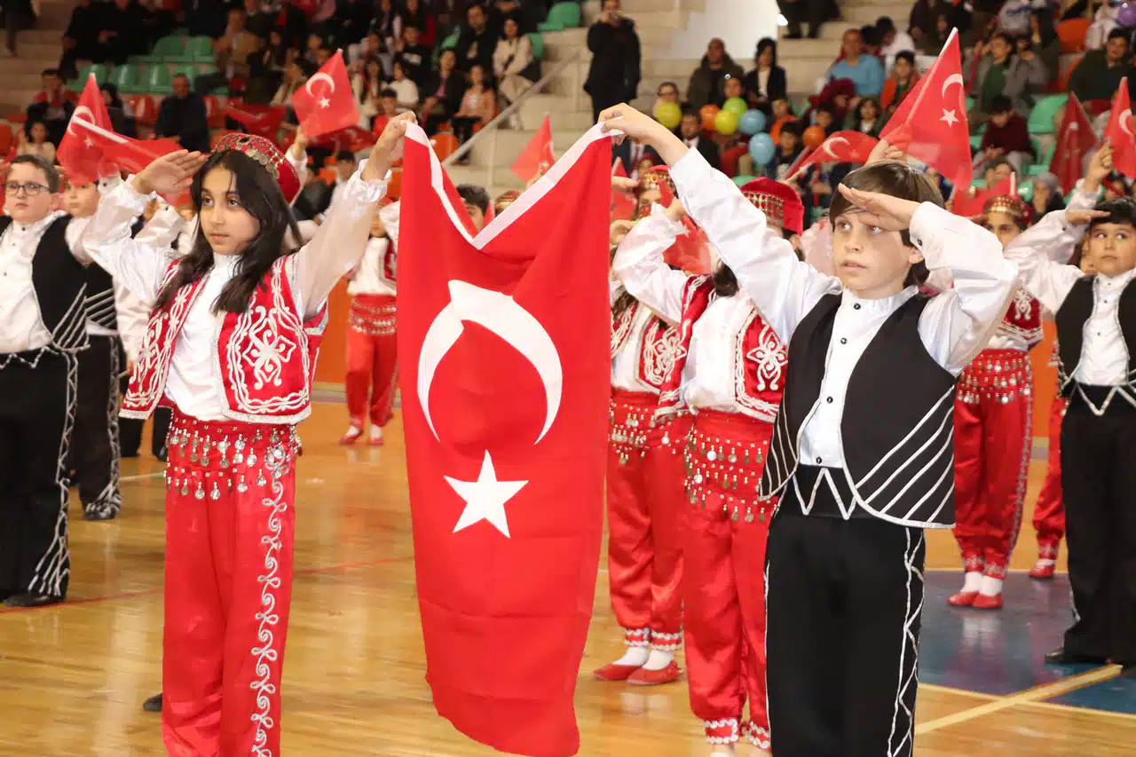 İlk Günkü Coşkuyla