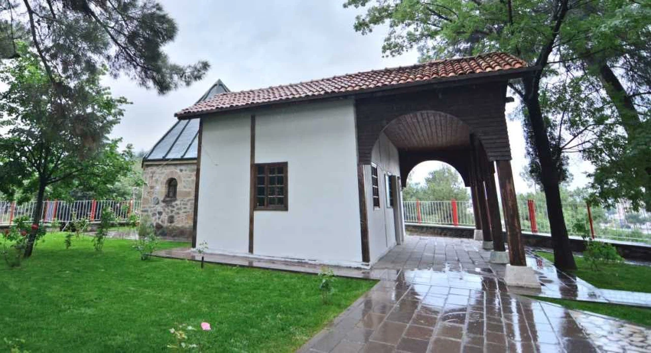 Koyunbaba Türbesi Restore Edilecek