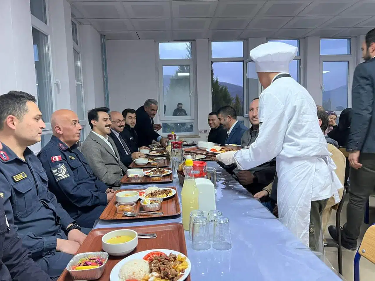 Oğuzlar’da Protokol Öğrencilerle İftar Yaptı