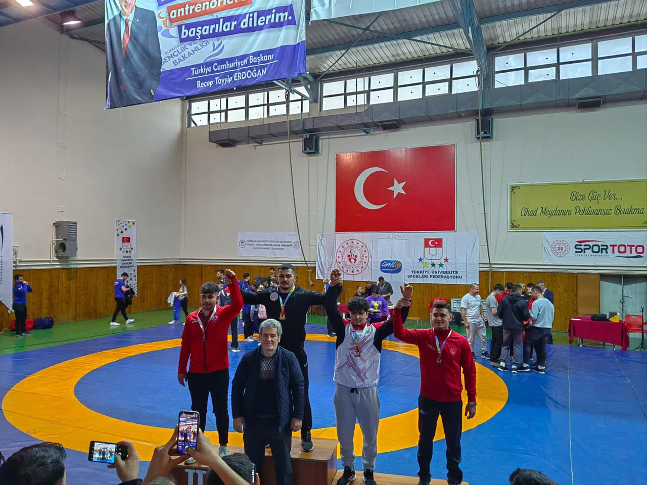 Şampiyonadan İki Altın, Üç Bronz Madalyayla Döndüler