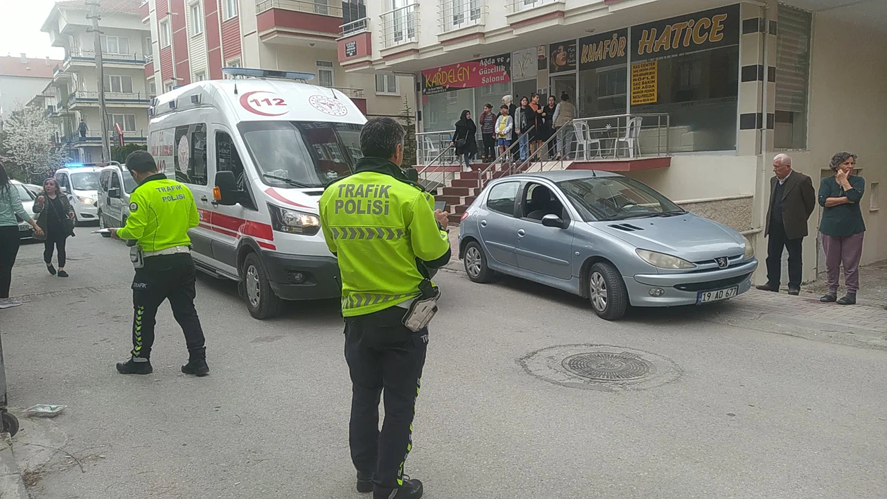 Sokak’ta Oyun Oynayan Çocuğa Otomobil Çarptı