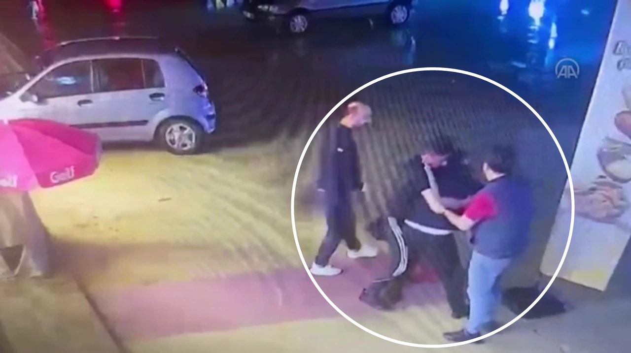 Biri Bıçak, Biri Sopayla Darbedildi