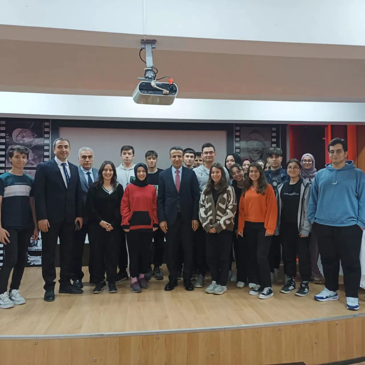 Akpay, Öğrencilere Tecrübelerini Anlattı
