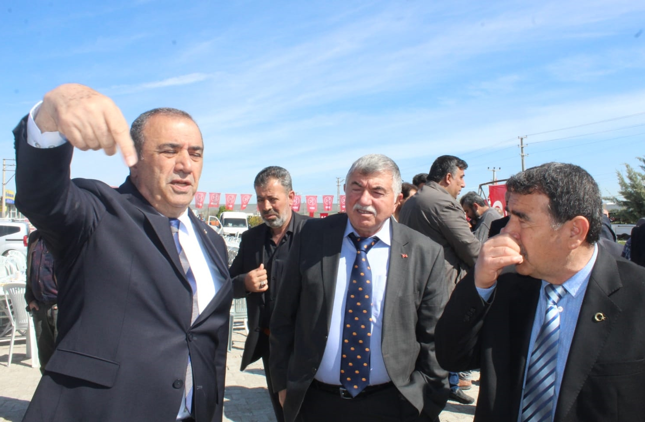 Alaca’da Girmedik İşyeri, Sıkmadık El Bırakmadı