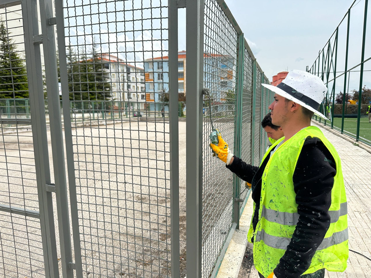 Aşgın: Semt Sahaları Gençler İçin Hazırlanıyor