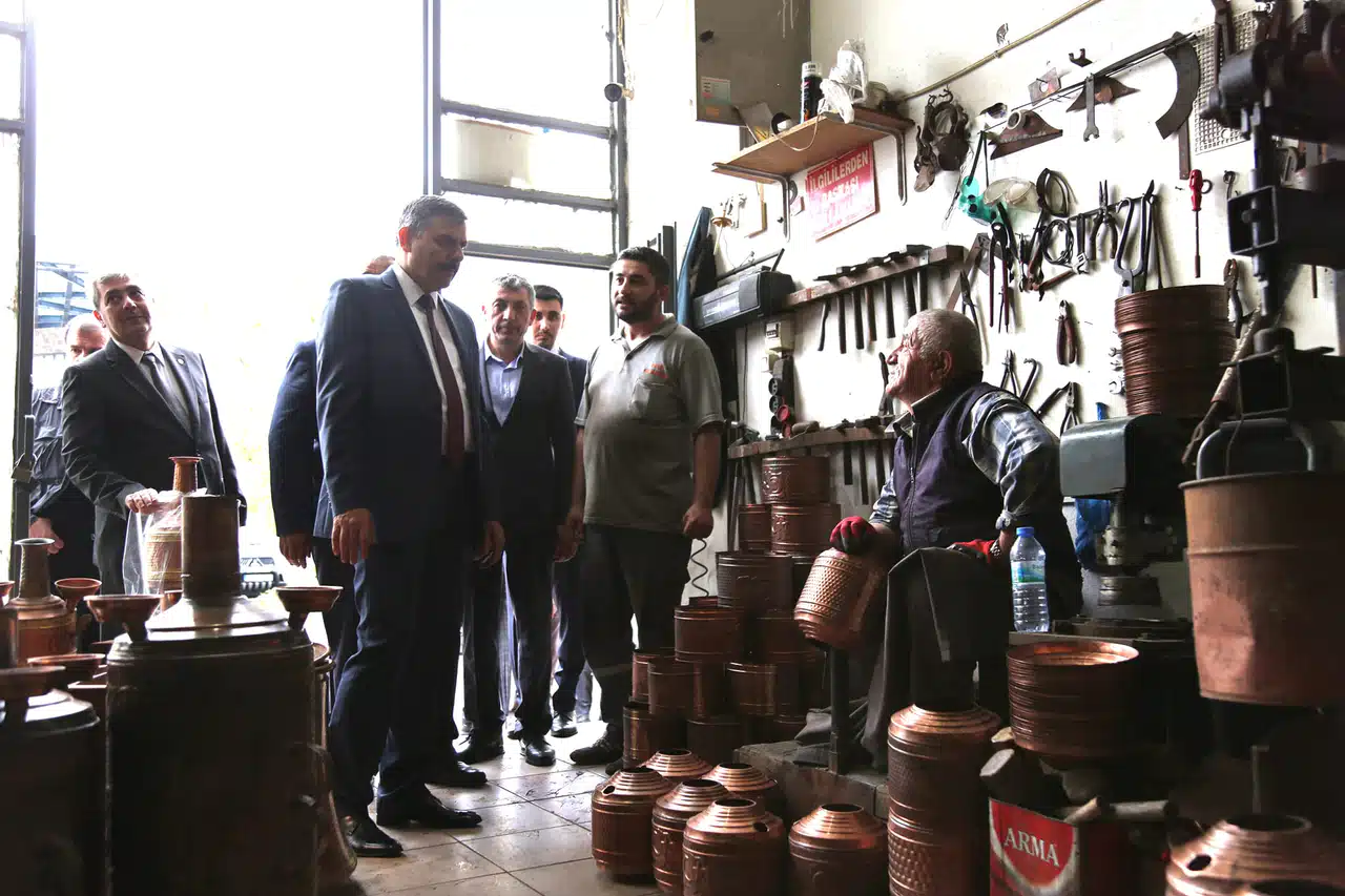 Çiftçi, El Sanatları Ustalarını Dinledi