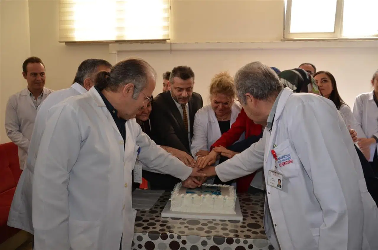 Hastanede Laborantlar Günü Kutlandı