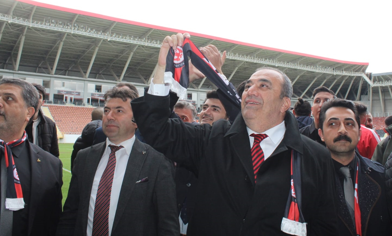Menemen FK Galibiyetine 500 Bin TL Prim Sözü