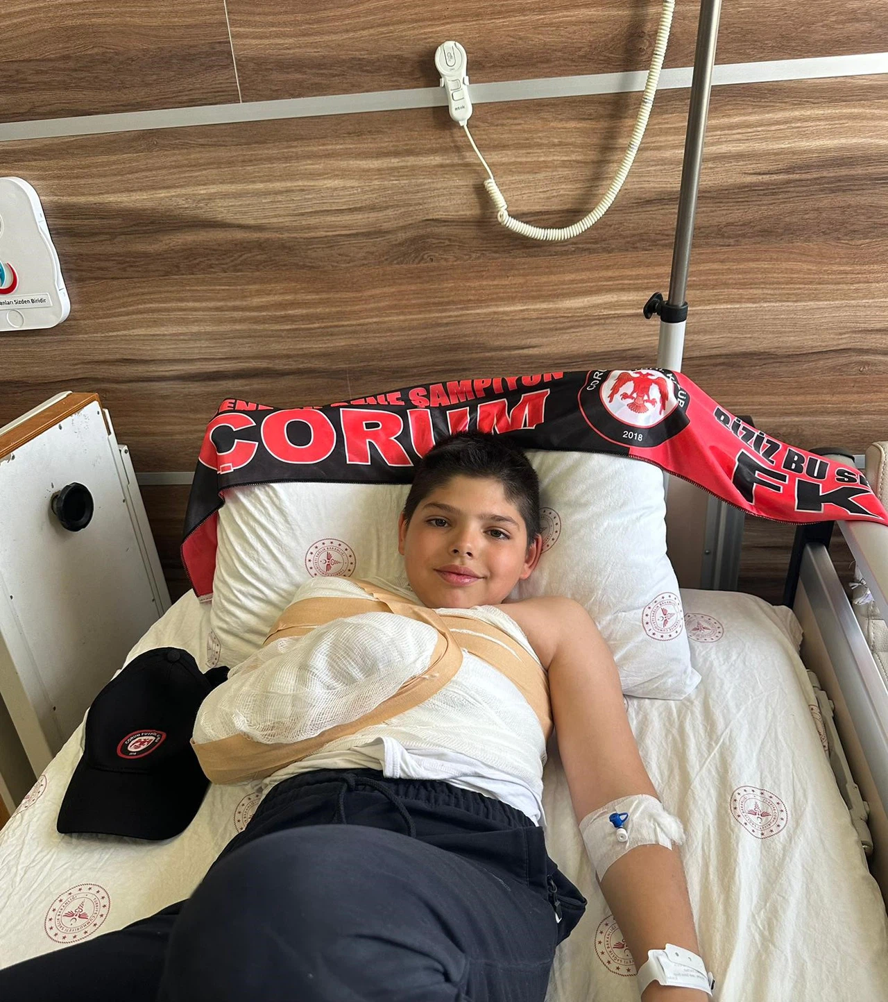 Şampiyonluk Maçına Giden Küçük Taraftara Araç Çarptı