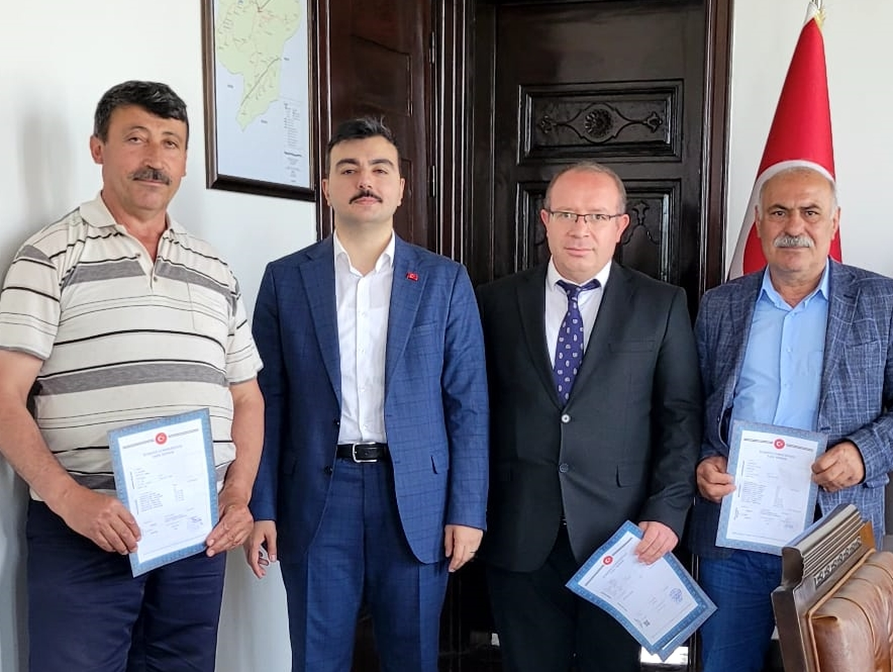 Tapu Senetleri Hak Sahiplerine Teslim Edildi