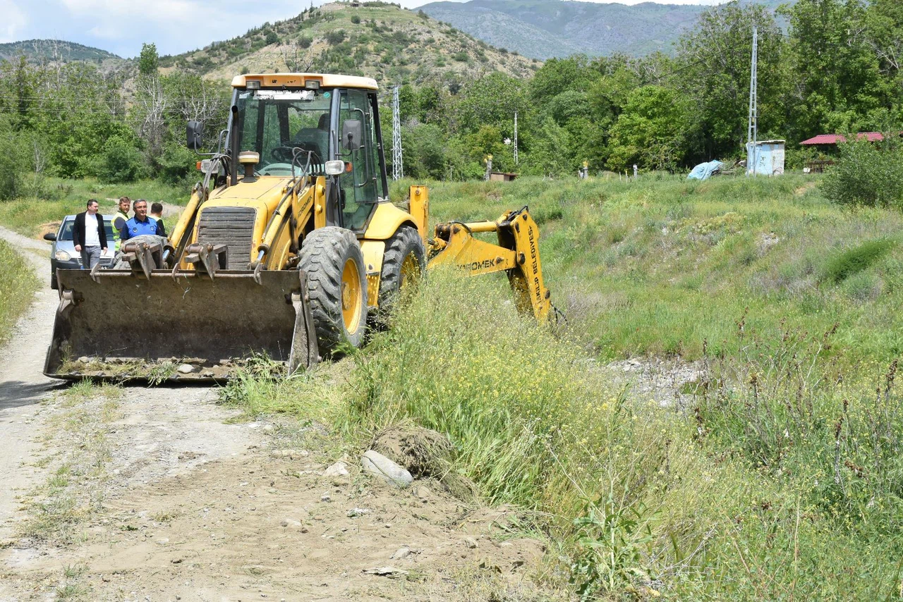 Yağmurda Zarar Gören Sulama Bentlerinde Çalışma