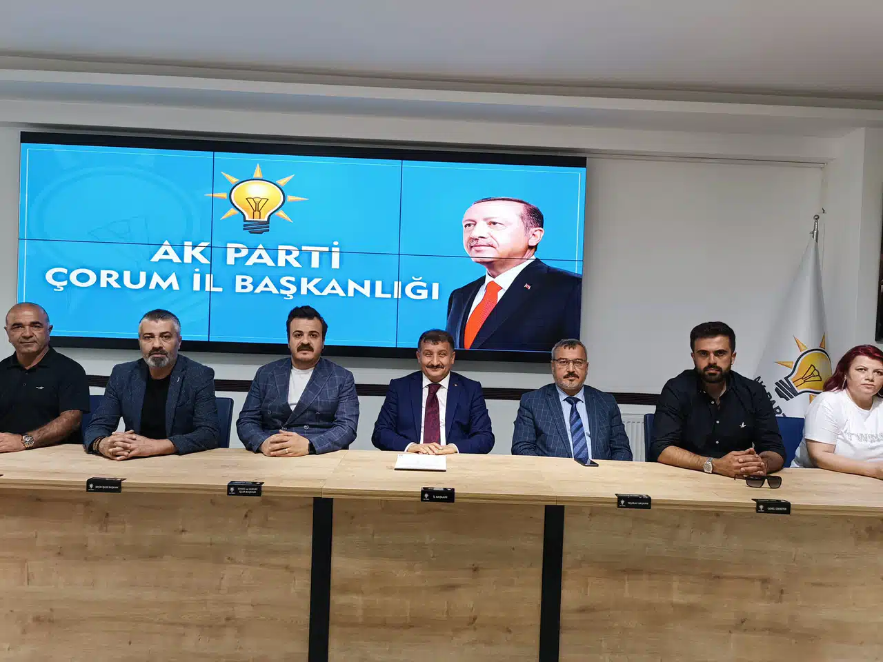 Ak Parti’de Yönetim Toplandı