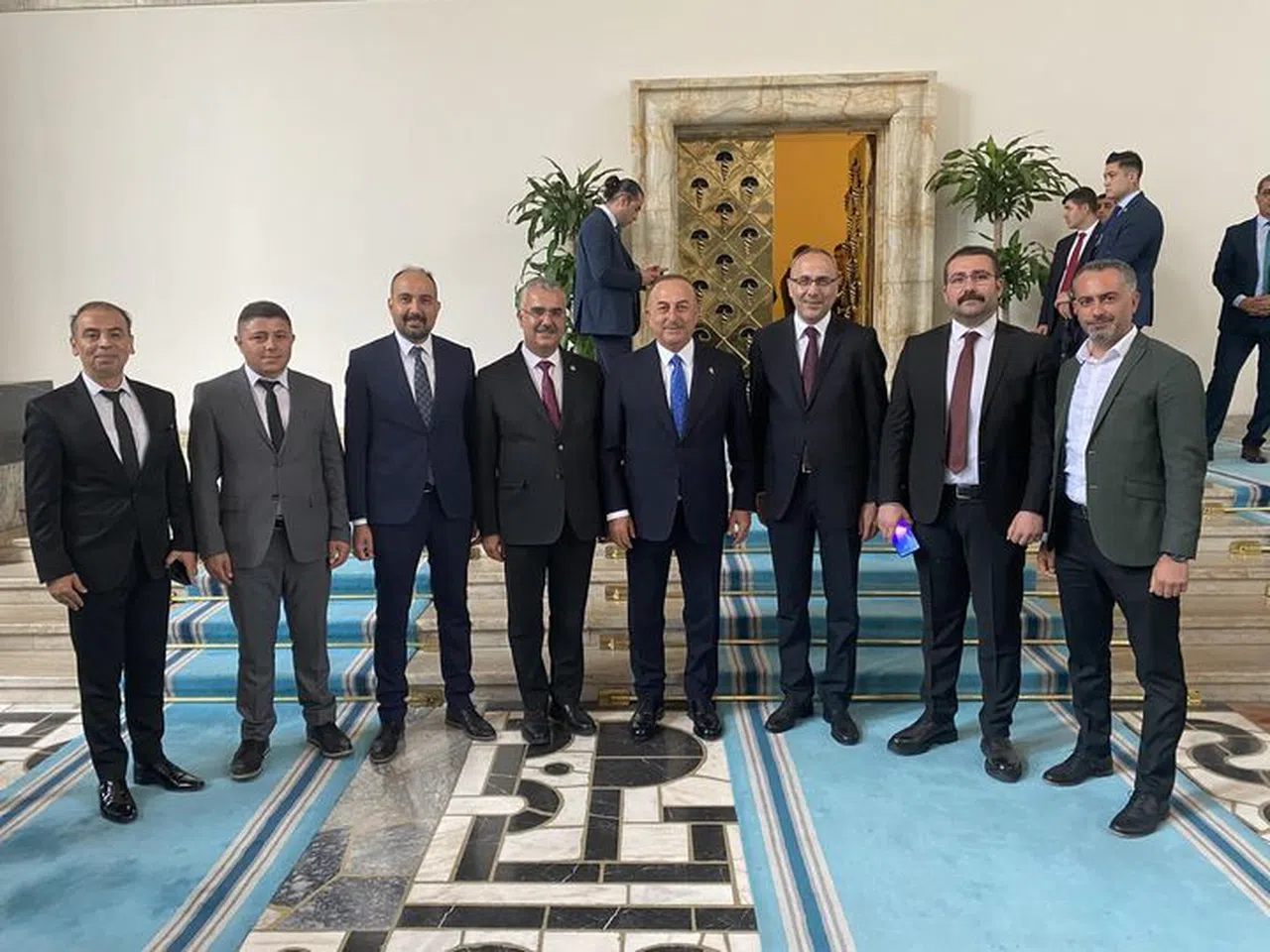 Ahlatcı, Çavuşoğlu ile Bir Araya Geldi