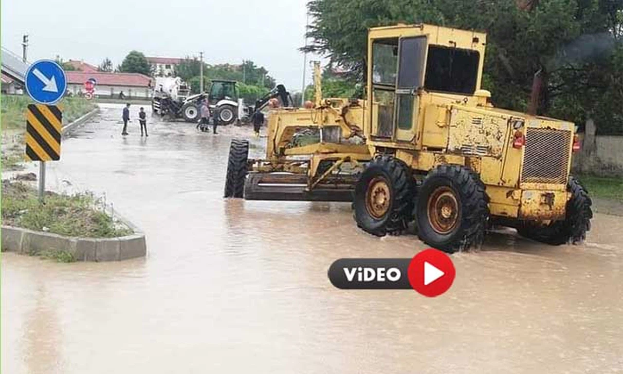 Alaca’da Tarım Arazilerini Yağmur Vurdu